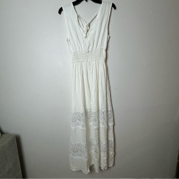 Cupshe  Lace Deep Plunge Maxi Dress Wedding Sleeveless Beach Sz Small - Picture 8 of 15